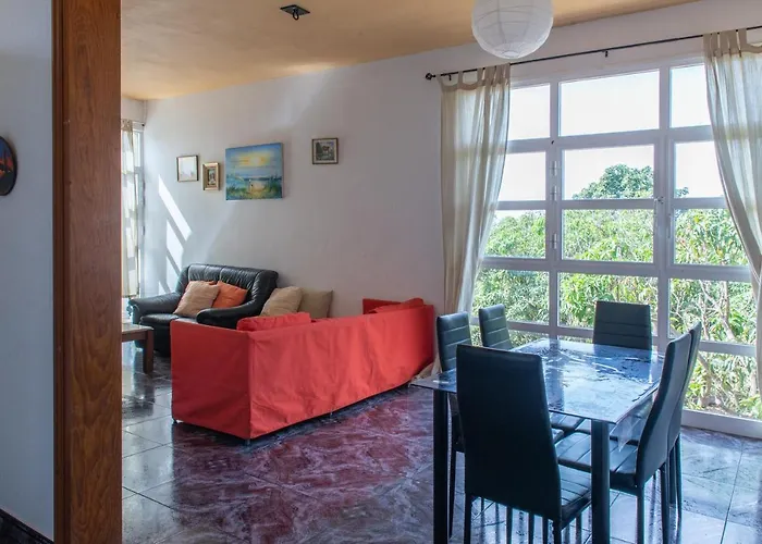 Large apartment on a tranquil organic farm